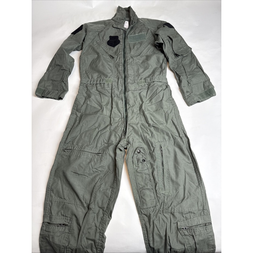 Military Flight Suit Flyers Coveralls 38S Summer Fire Resistant Green 27/P USAF